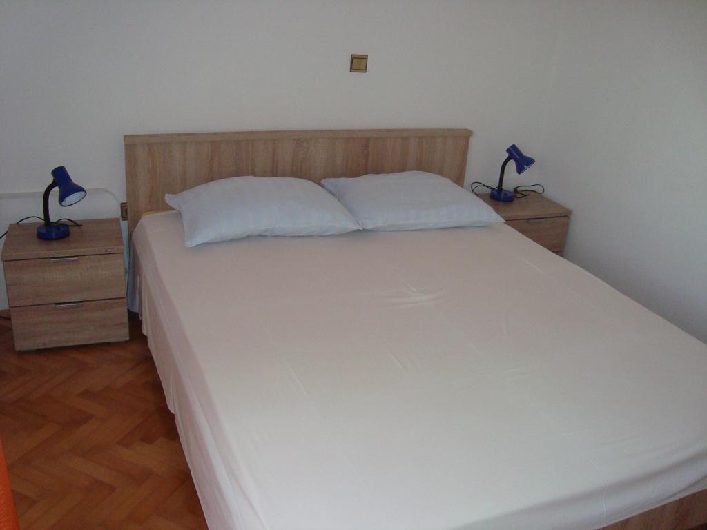 Apartments And Rooms Nediljko Bibinje Quarto foto